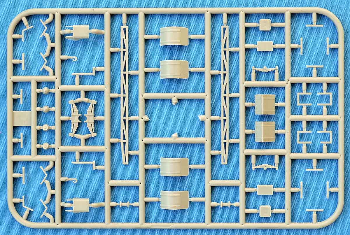 AHN French 3,5t truck medical van - Hobby Sense