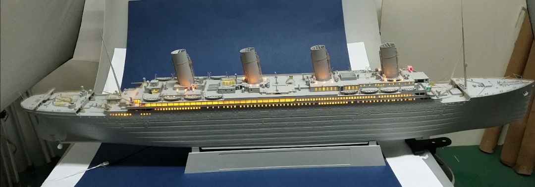 1/200 Titanic with LED - Hobby Sense