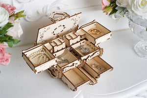 Amber Box - Hobby Sense