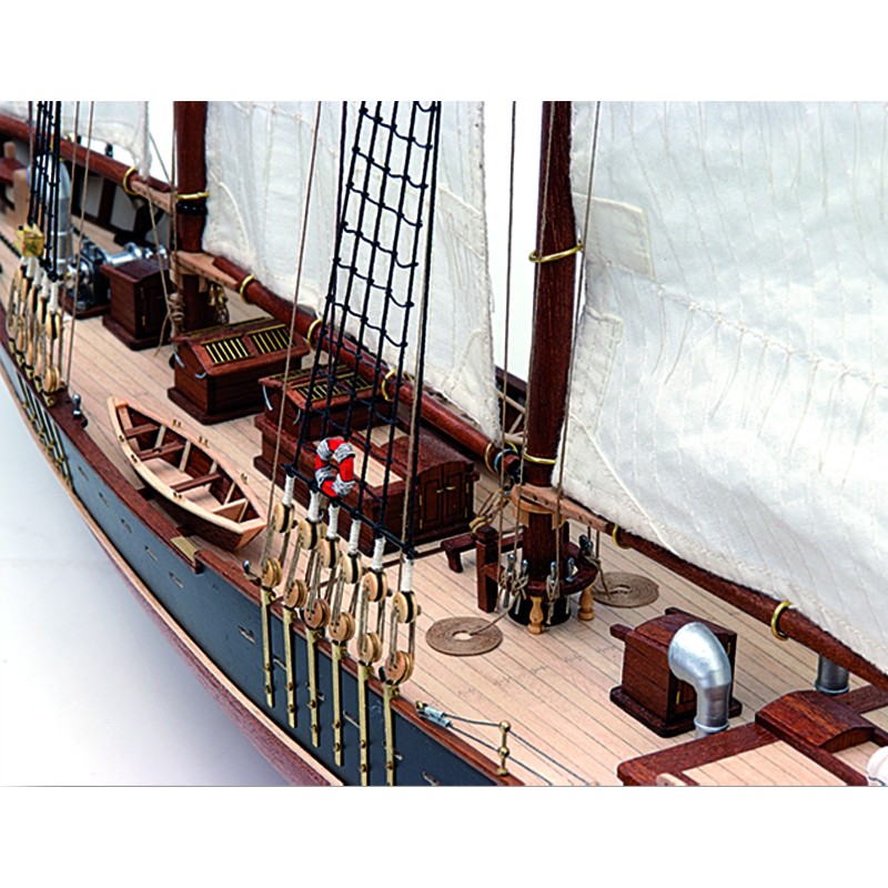 Bluenose II - Hobby Sense